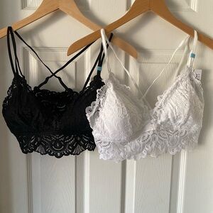 SO Black and White Lace NWT Bralette Duo - Sz L